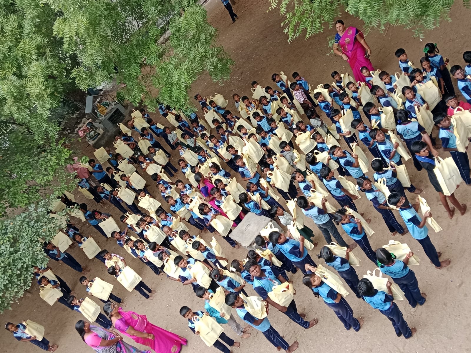 Slide 693fd2780d5444631e4904f2